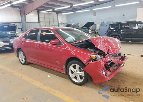 2014 Toyota Camry L z USA, uszkodzony, nr VIN 4T1BF1FKXEU815906